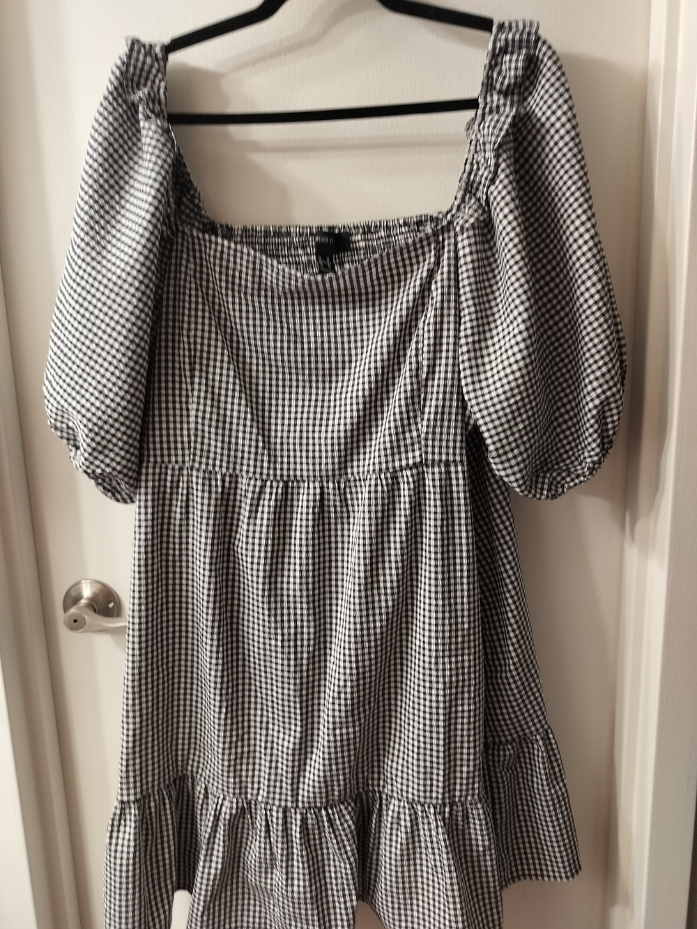 Forever 21 Black & White Gingham Puff-Sleeve Mini Dress